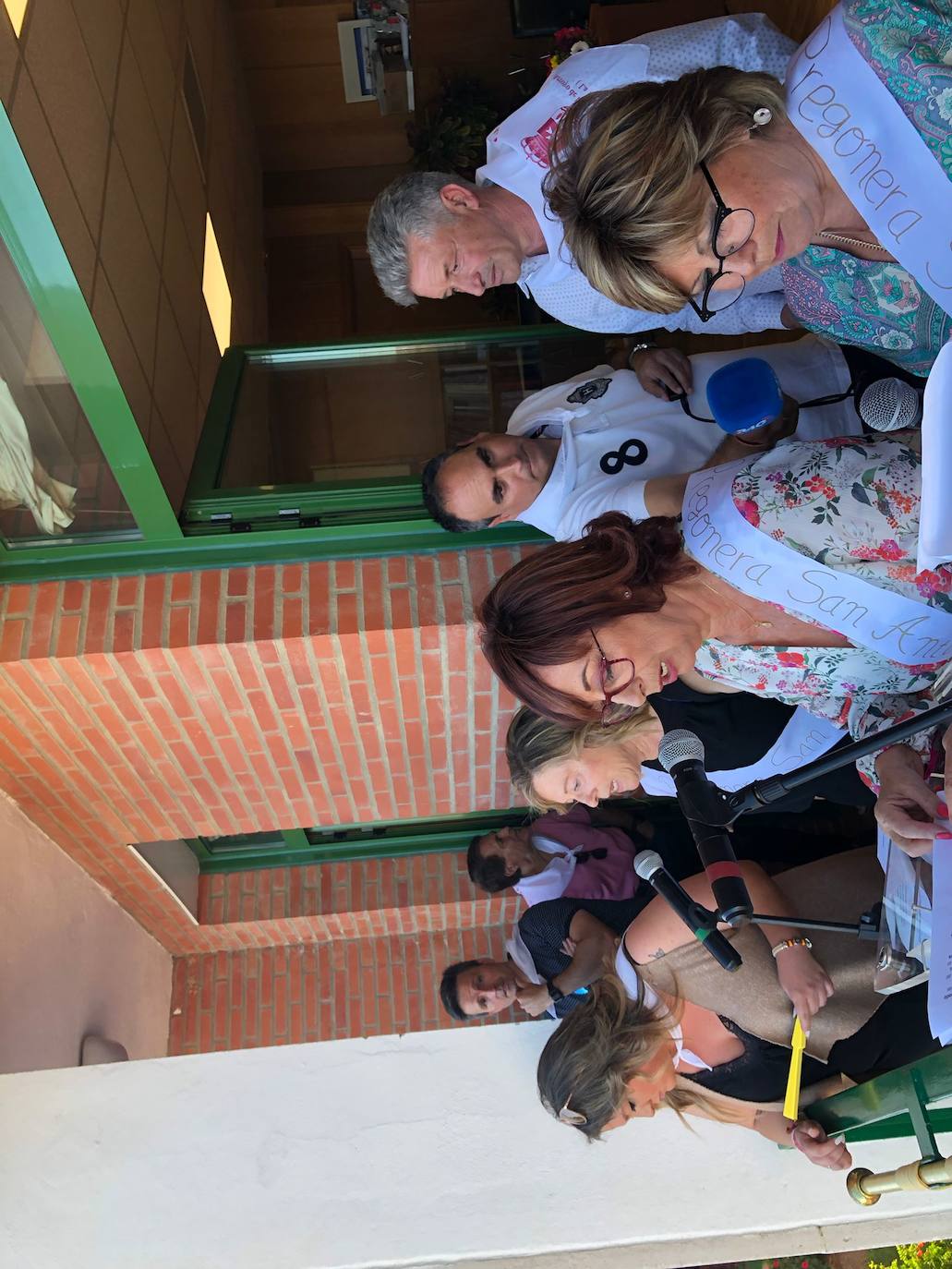 Reyes y reinas de 2022, Pregoneras y corporación municipal tras el pregón inaugural 