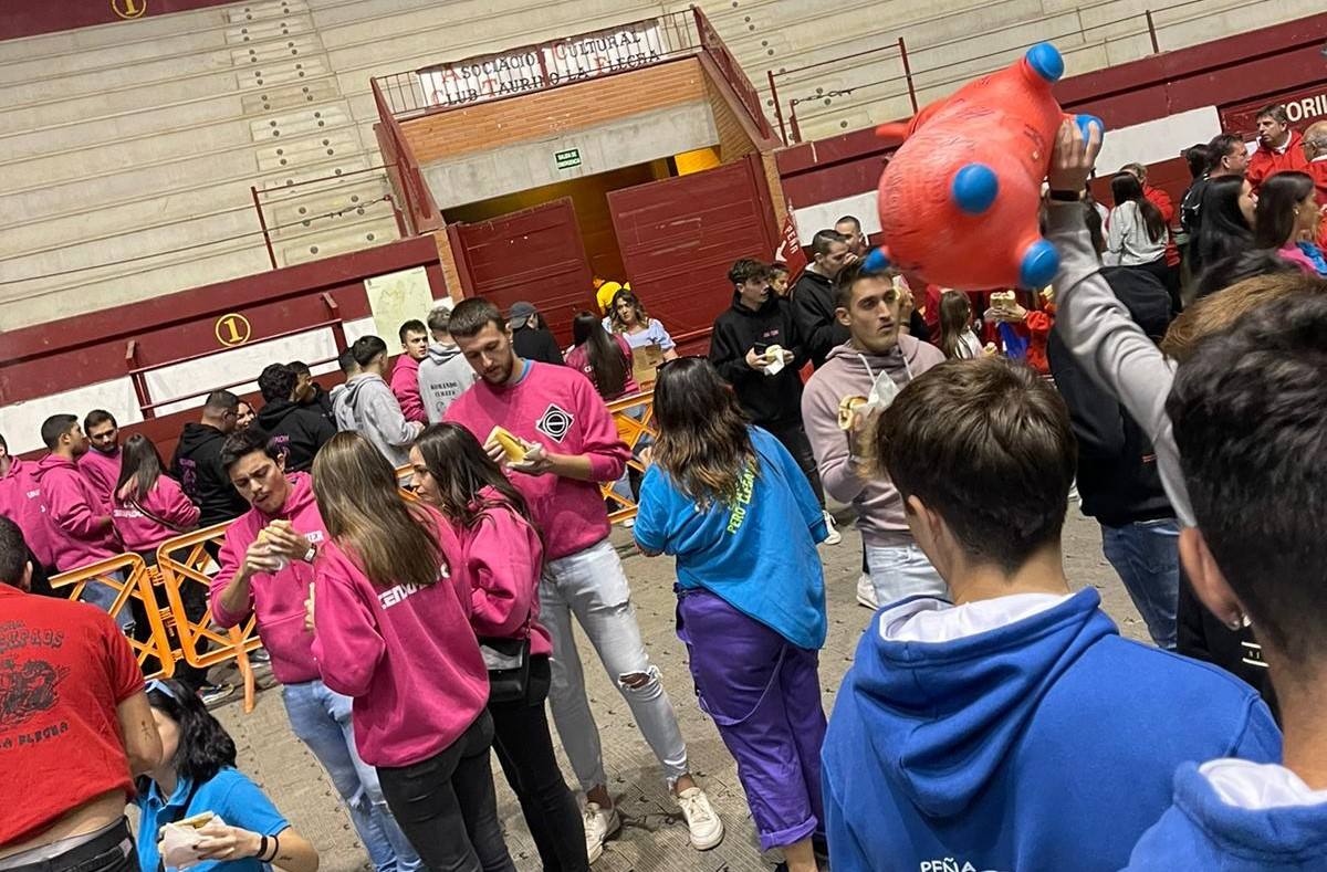 Fotos: Día de las Peñas en Arroyo