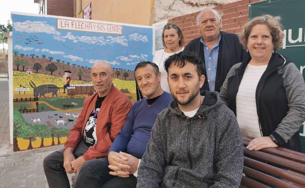 Clemente, Antonio, Andrés, Leo, Teodoro y Daría, vecinos de la calle Pedro Pérez Villar 