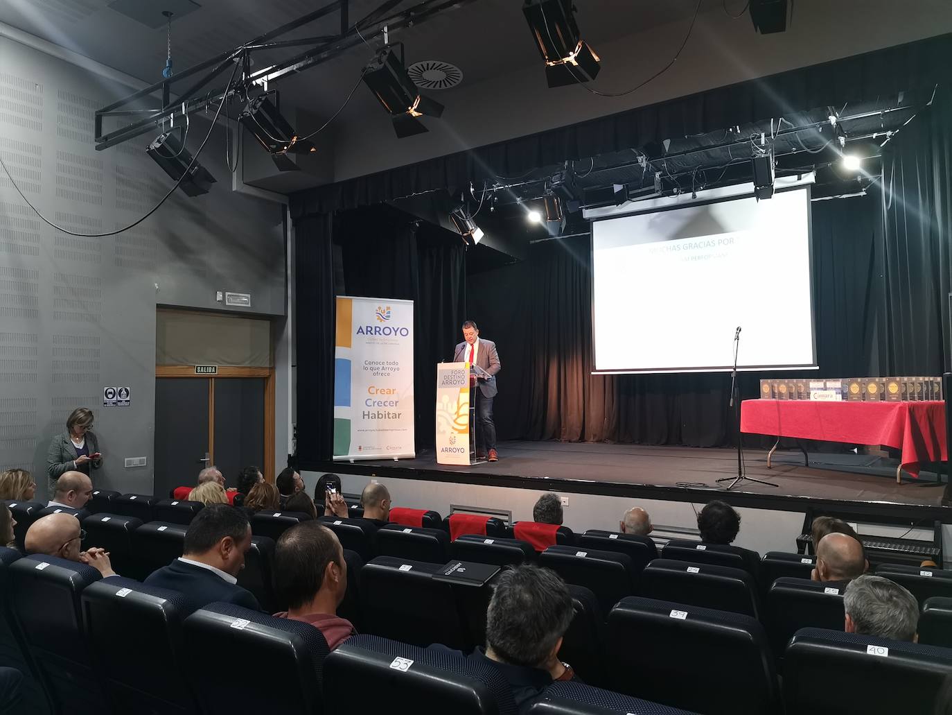 Foro 'Destino Arroyo', organizado por el Ayuntamiento de Arroyo y la Cámara de Comercio 