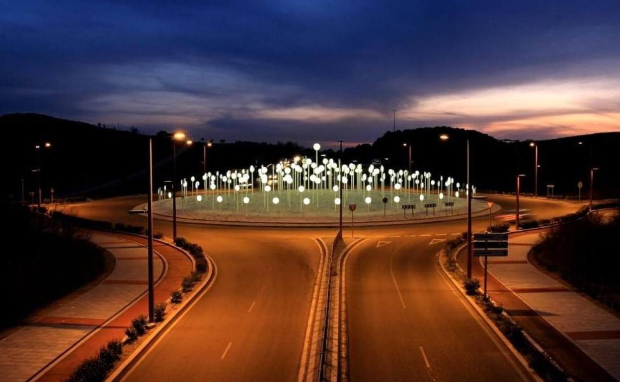 Rotonda de los Holas al anochecer 