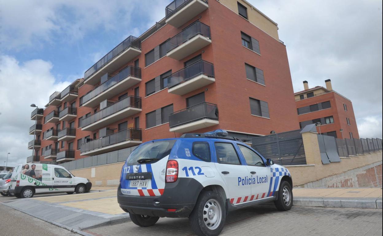 Vehículo de la Policía Local de Arroyo de la Encomienda 