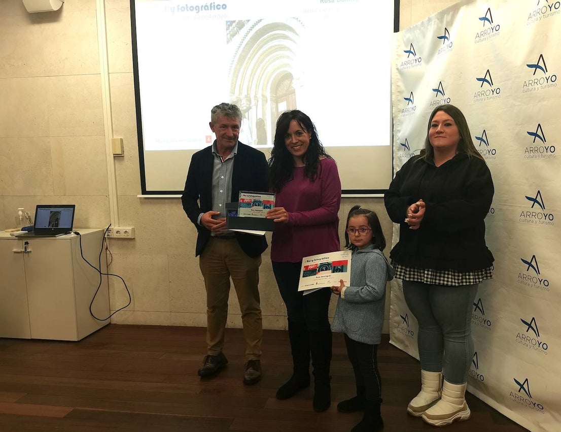 Rosa Domínguez, ganadora del premio a la Mejor Historia Fotográfica de Arroyo en categoría adultos