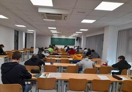 Alumnos de Secundaria que en enero realizaron la prueba de la fase local de la 59º Olimpiada Matemática Española en el Aulario de la UVA