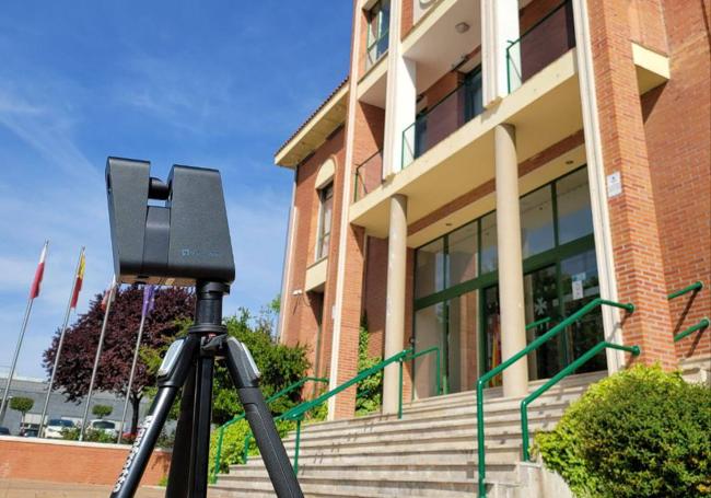 Escáner LiDAR utilizado durante los trabajos de escaneo de la Casa Consistorial