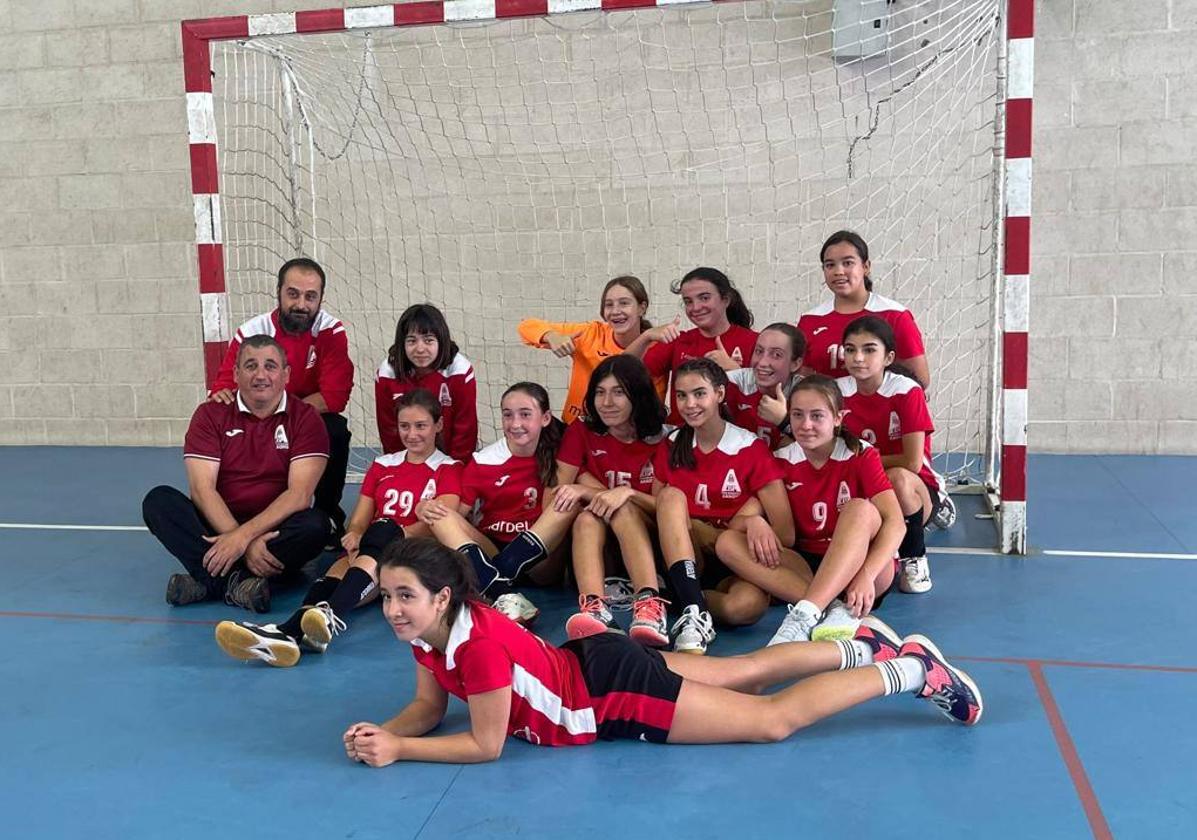 Integrante del equipo infantil A Femenino del BM Arroyo