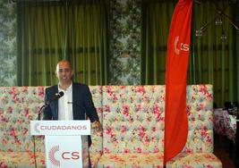 Rafael Velasco durante el acto de presentación de su candidatura