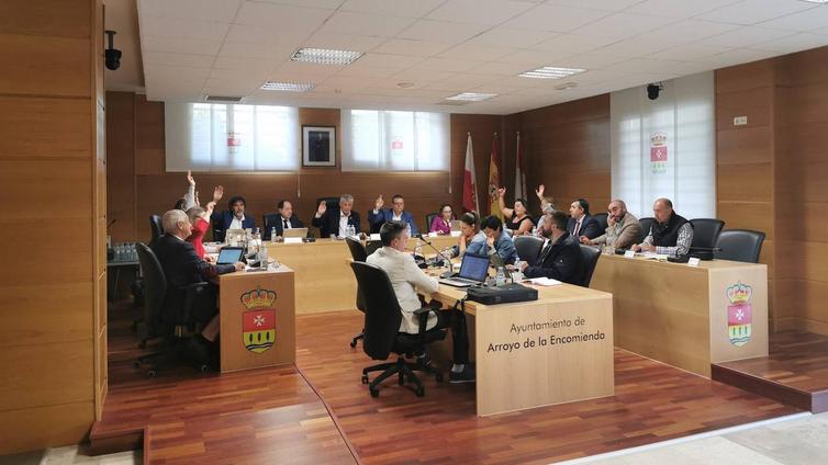 Teletrabajo, la modificación de puestos de trabajo y publicidad exterior en el pleno