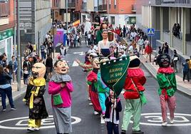 Desfile de gigantes y cabezudos de 2022