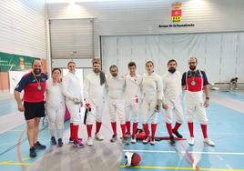 Tiradores veteranos del Club Esgrima Arroyo durante el Campeonato