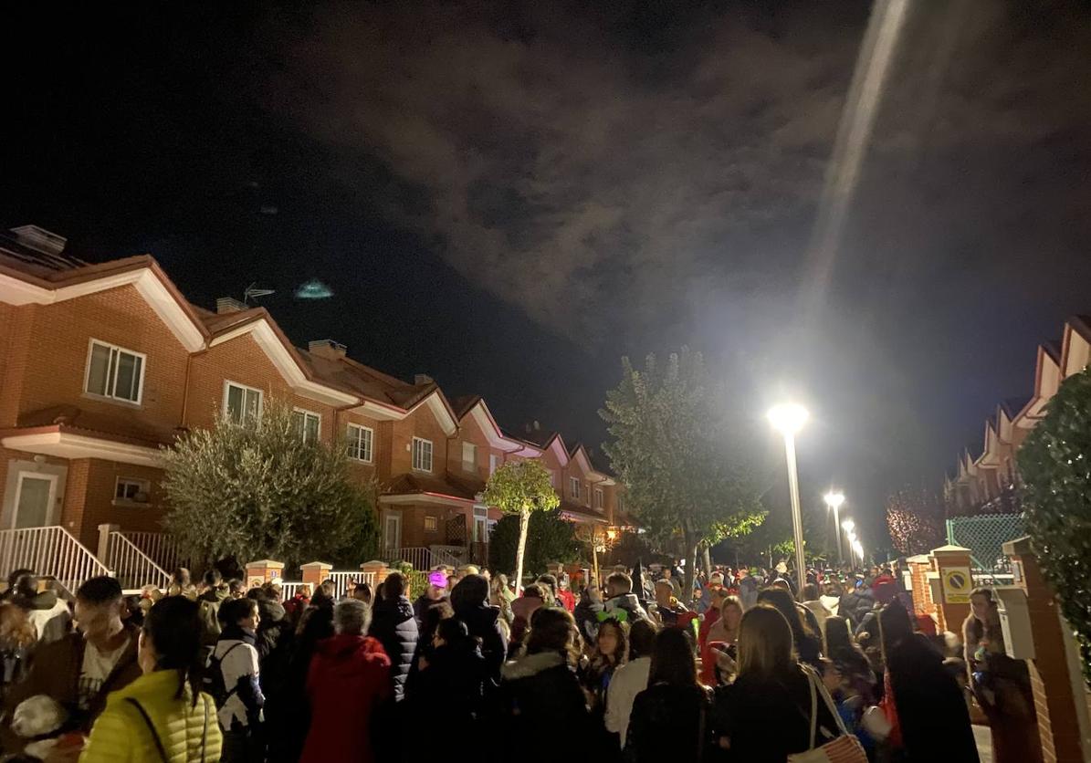 Más de un millar de personas se citaron en las calles de Sotoverde para disfrutar de Halloween