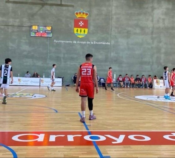 Partido de Baloncesto en el Polideportivo La Vega, donde se disputará la Final Four