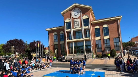 Éxito de participación y organizacion en el Día de la Educación Física en la calle