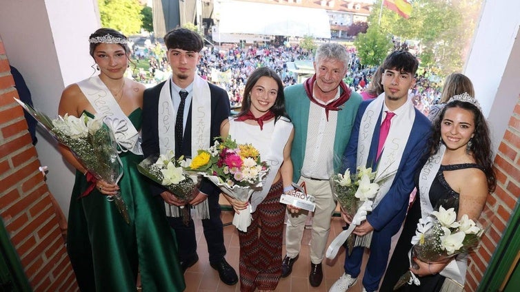 La subcampeona mundial de patinaje artístico pregona en Arroyo
