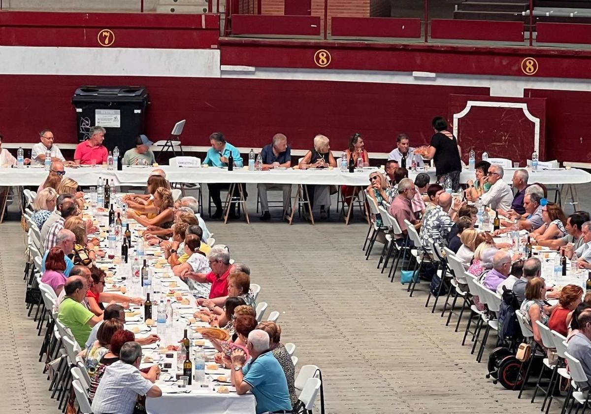Arroyo homenajea a los abuelos