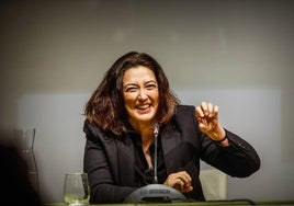 Rosa Belmonte en una charla del grupo Vocento