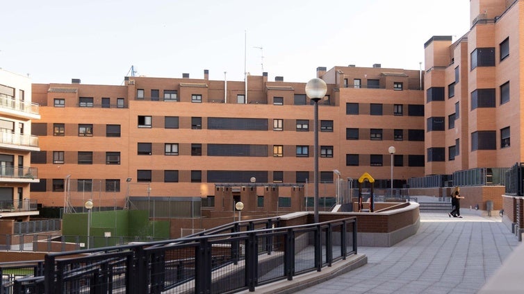 Los vecinos de Arroyovereda impulsan una plataforma contra la okupación en pisos del Sareb