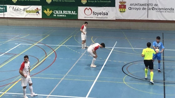 El Unión Arroyo gana por la mínima 3-2 al Salamanca B FS
