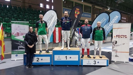El Club de Arroyo de Esgrima consigue grandes logros en competición