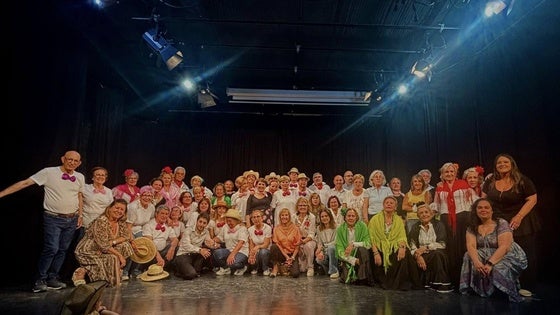 Los mayores de Arroyo clausuran el curso con festivales, diplomas y mucha energía