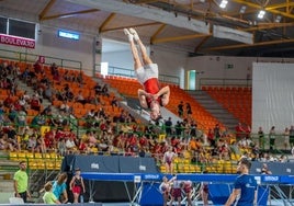 Andrés Martínez, que se proclamó Campeón de España en DMT Senior, durante un ejercicio