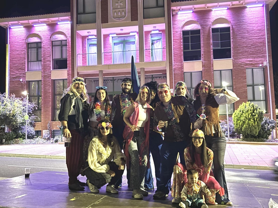 Así transcurrió el desfile de disfraces del Peñas Fest de Arroyo
