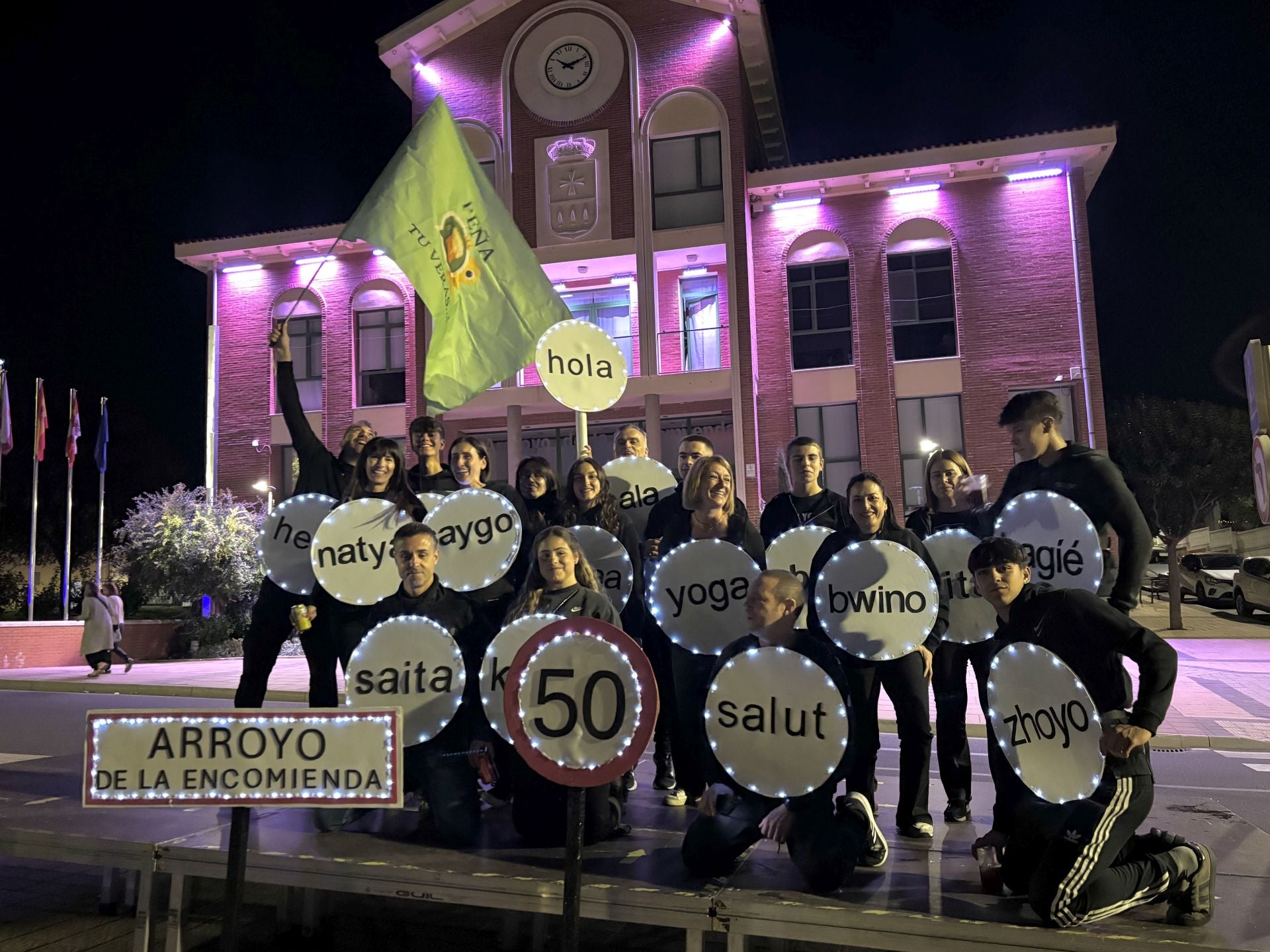 Así transcurrió el desfile de disfraces del Peñas Fest de Arroyo