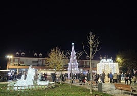 Las calles y plazas de Arroyo se transforman en estos días de Navidad