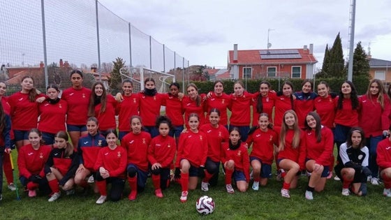 El fútbol femenino se afianza en Arroyo
