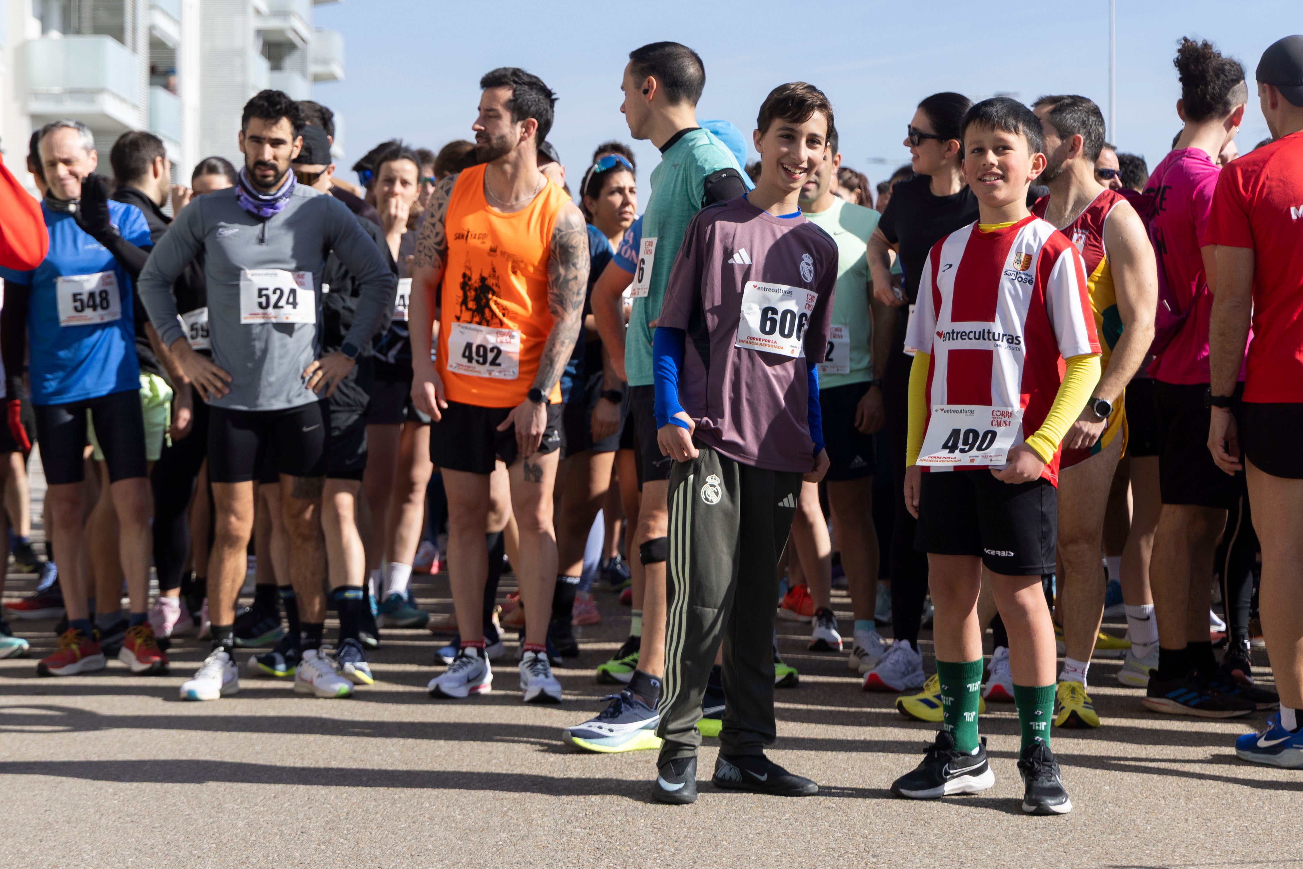 Las imágenes de la carrera entreculturas celebrada en Arroyo de la Encomienda