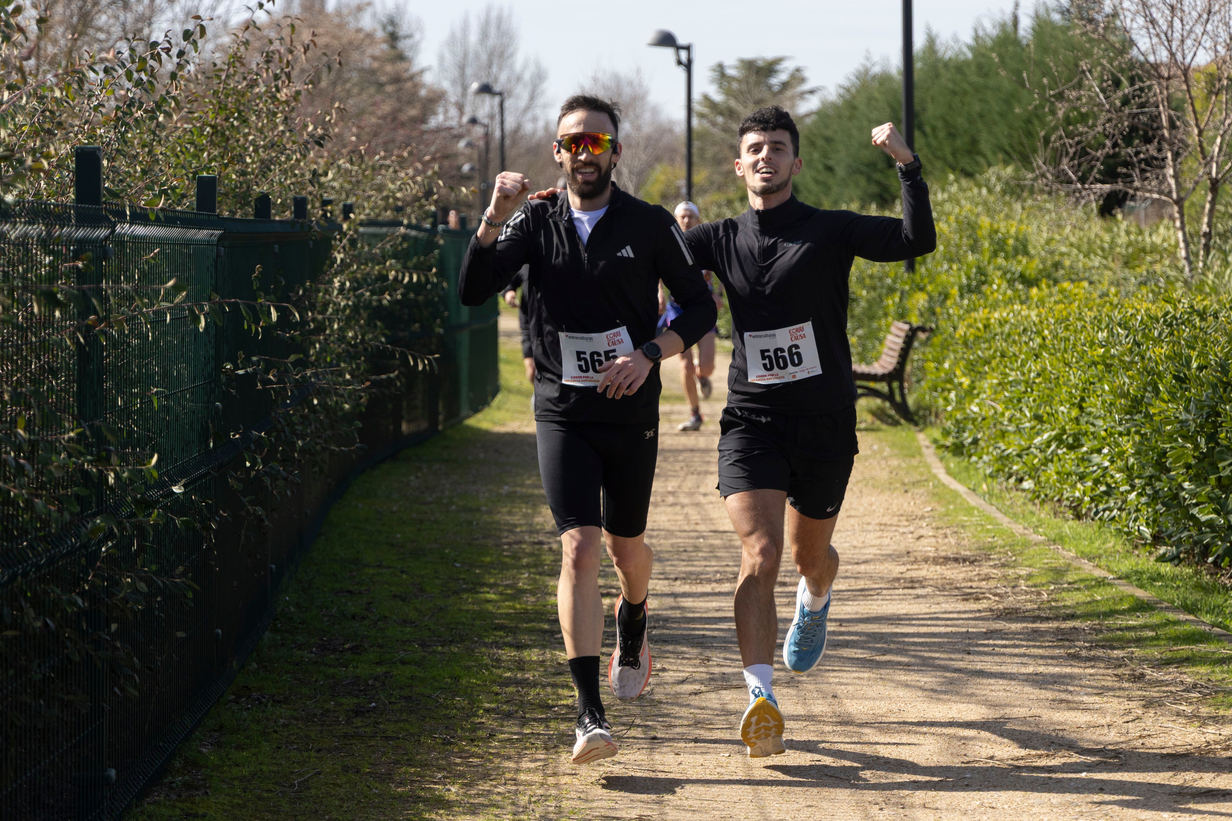 Las imágenes de la carrera entreculturas celebrada en Arroyo de la Encomienda