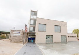 Edificio Multiusos de La Vega, donde se celebrará la charla 'Empantallados'