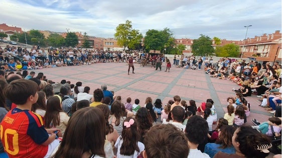 El teatro sale a la calle y conquista Arroyo de la Encomienda