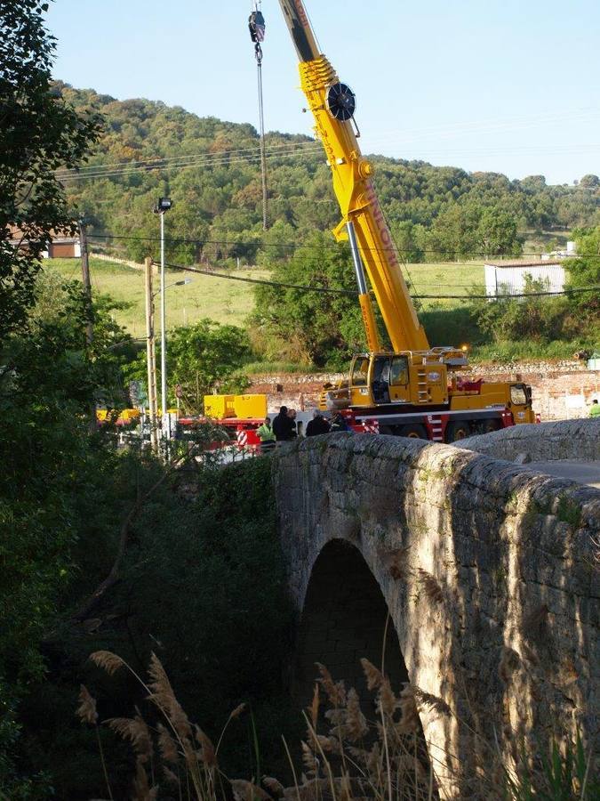 Desprendimiento del puente sobre el río Cega en Megeces