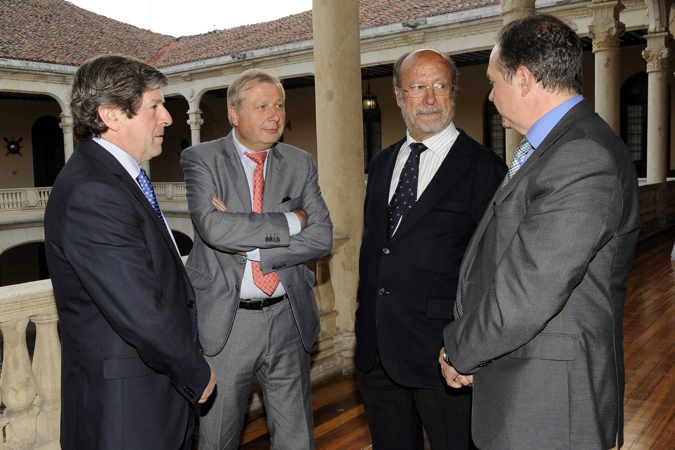 Pedro Antonio Martínez recibe el II Premio de Poesía José Zorrilla