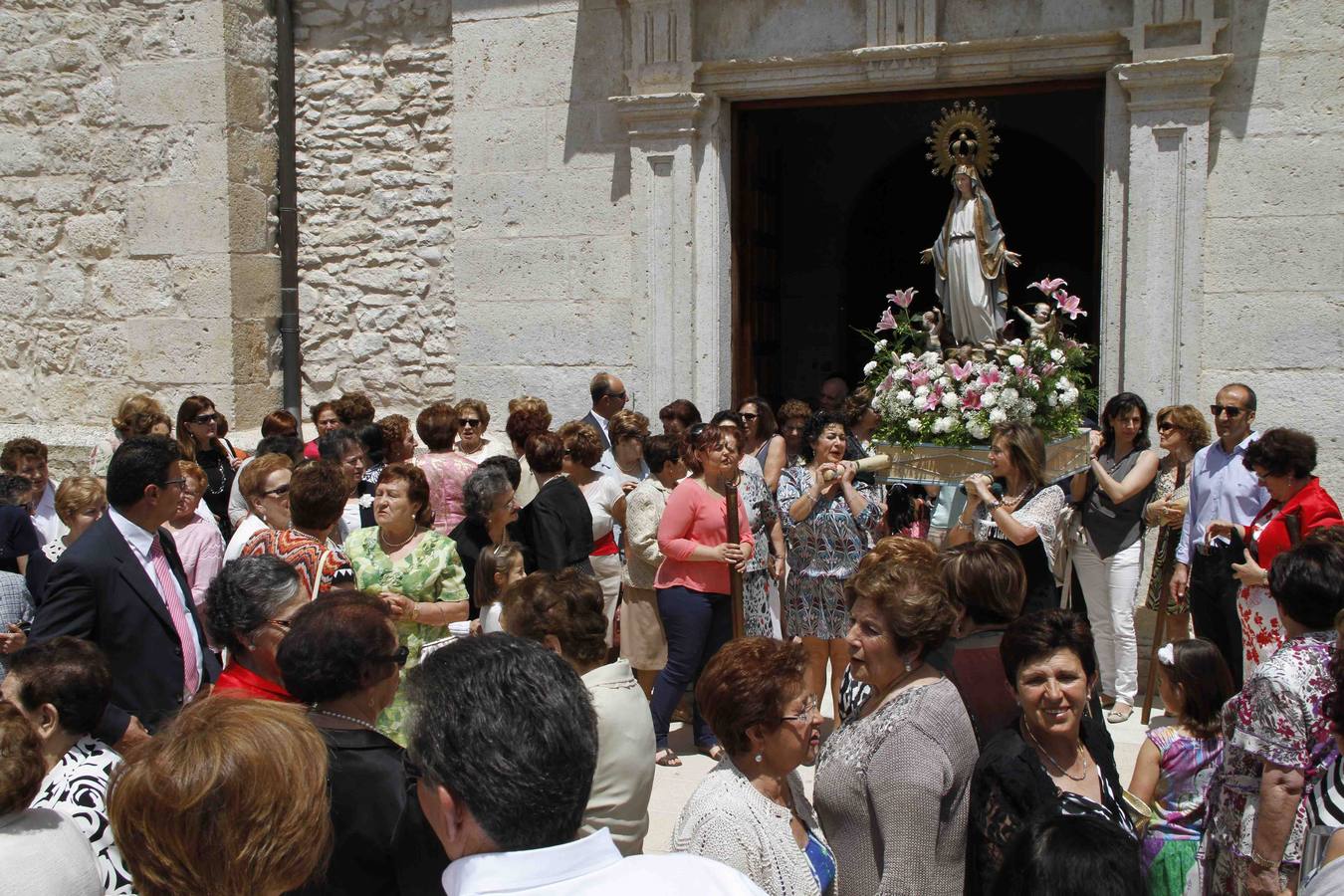 Procesión de la Virgen del Amor Hermoso en Campaspero. Valladolid