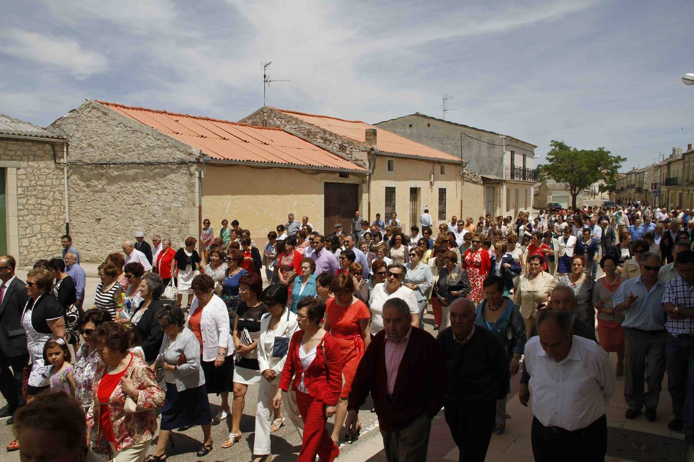 Procesión de la Virgen del Amor Hermoso en Campaspero. Valladolid