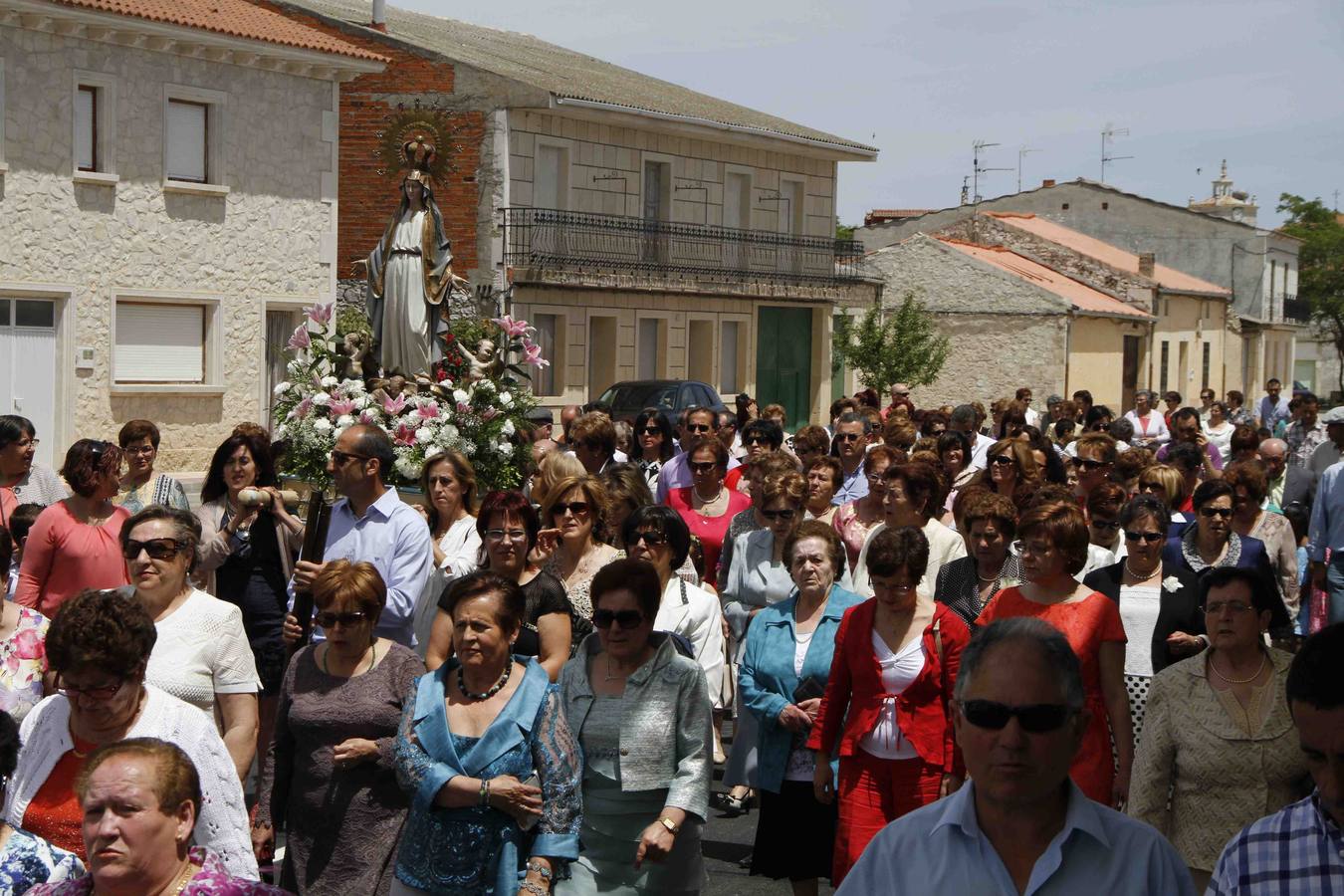 Procesión de la Virgen del Amor Hermoso en Campaspero. Valladolid