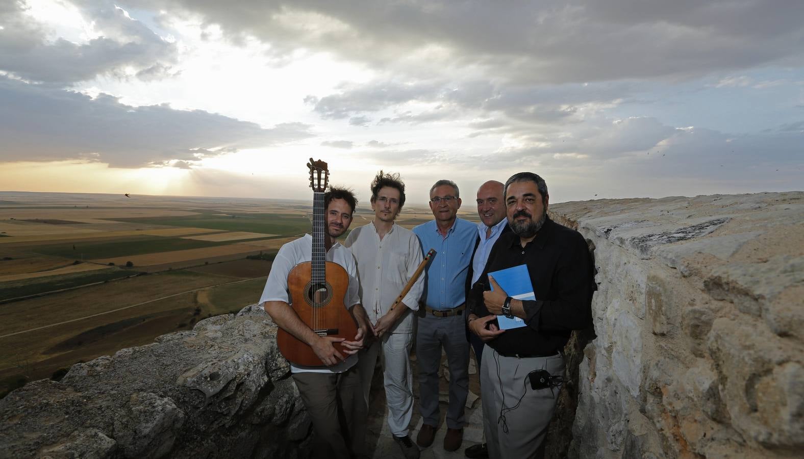 Primera Velada Poética &#039;A la sombra del ciprés&#039;