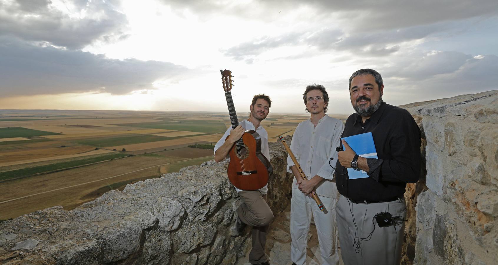 Primera Velada Poética &#039;A la sombra del ciprés&#039;