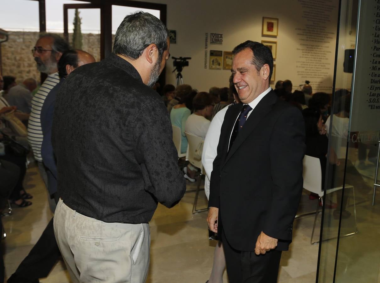 Primera Velada Poética &#039;A la sombra del ciprés&#039;