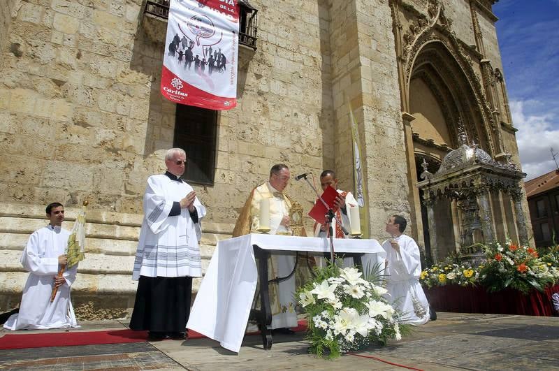 Cientos de personas en el Corpus de Palencia