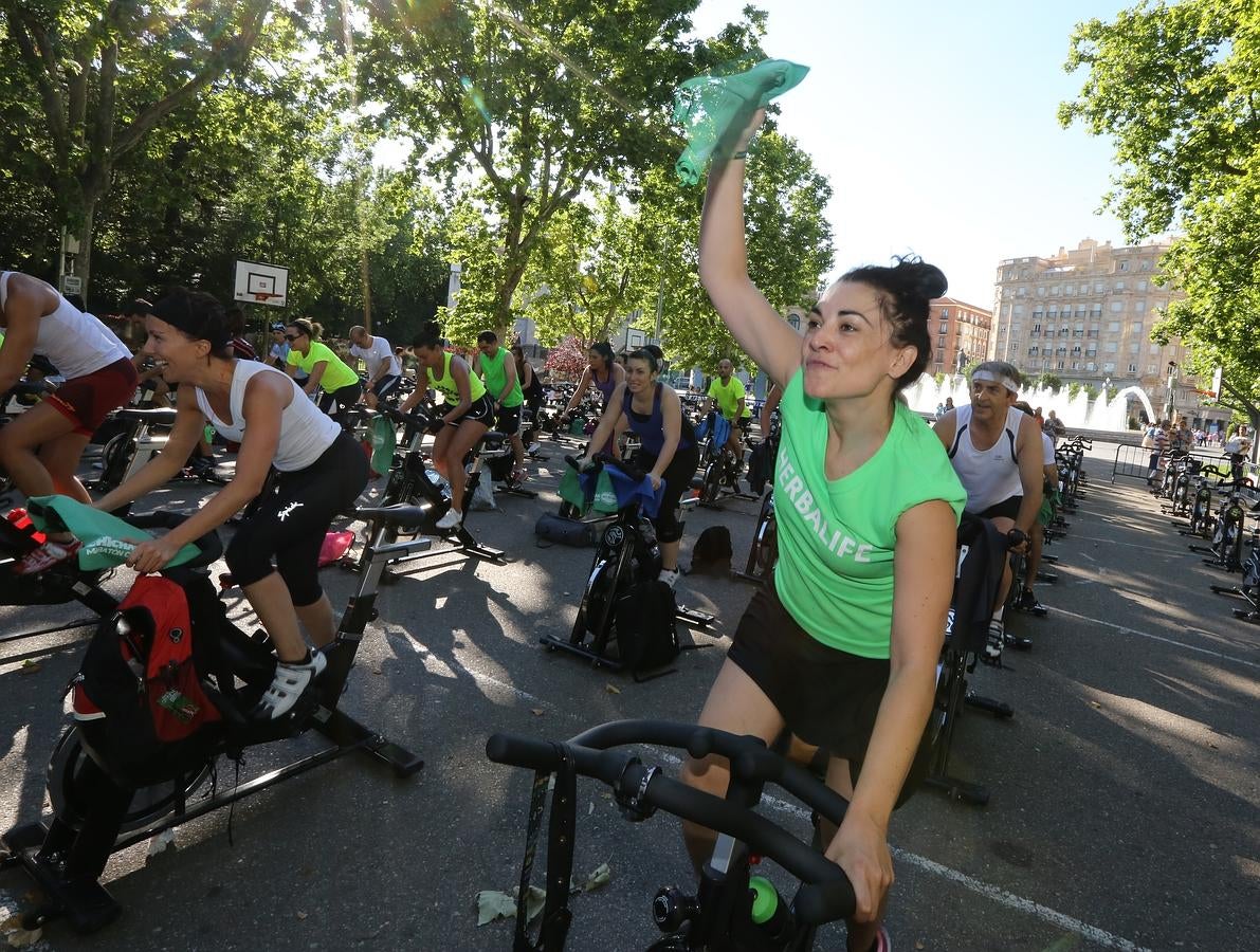 &#039;Spinning&#039; en la acera Recoletos