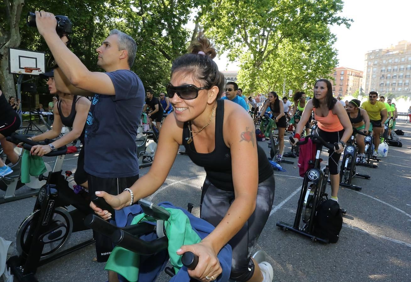 &#039;Spinning&#039; en la acera Recoletos