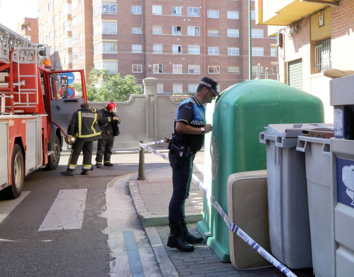 Los bomberos encuentran un cuerpo al ir a sofocar un incendio en la calle San Luis de Valladolid