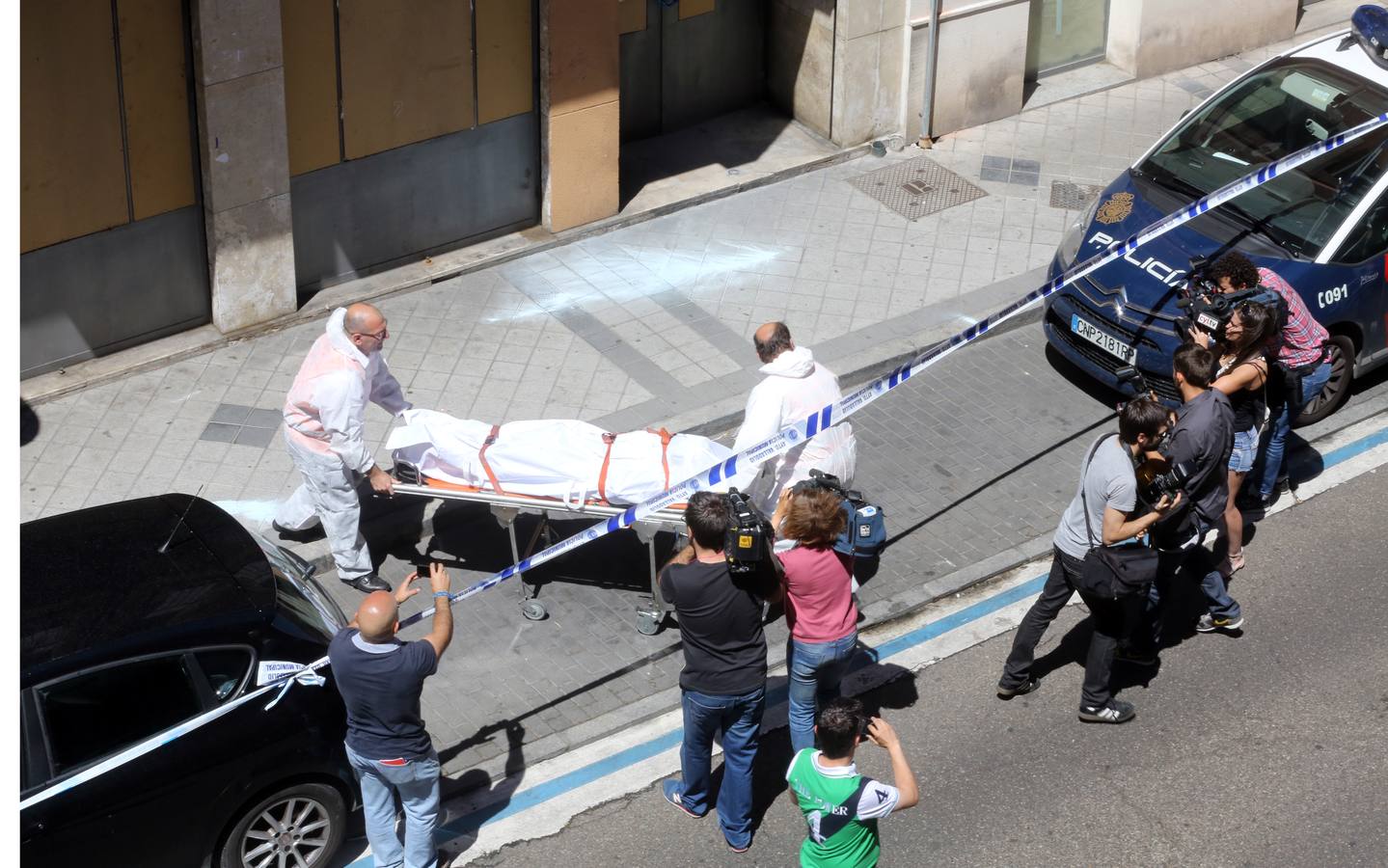 Los bomberos encuentran un cuerpo al ir a sofocar un incendio en la calle San Luis de Valladolid