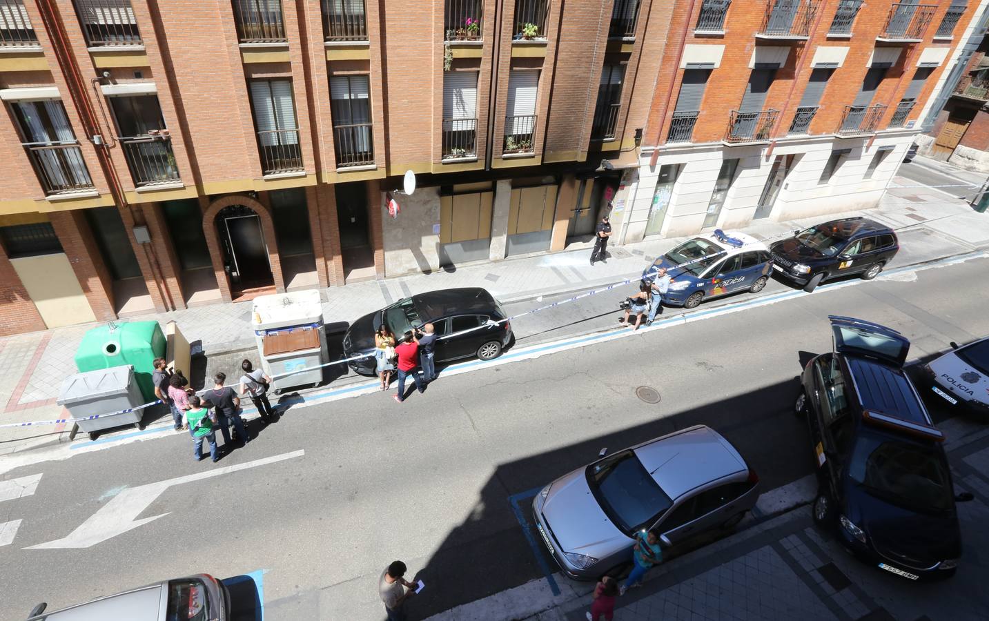 Los bomberos encuentran un cuerpo al ir a sofocar un incendio en la calle San Luis de Valladolid