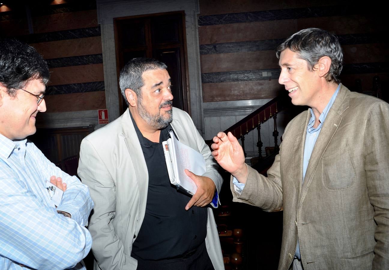 Carlos Aganzo participa en el ciclo de conferencias &#039;Escritores y escritoras en la RAE en su trescientos aniversario&#039;