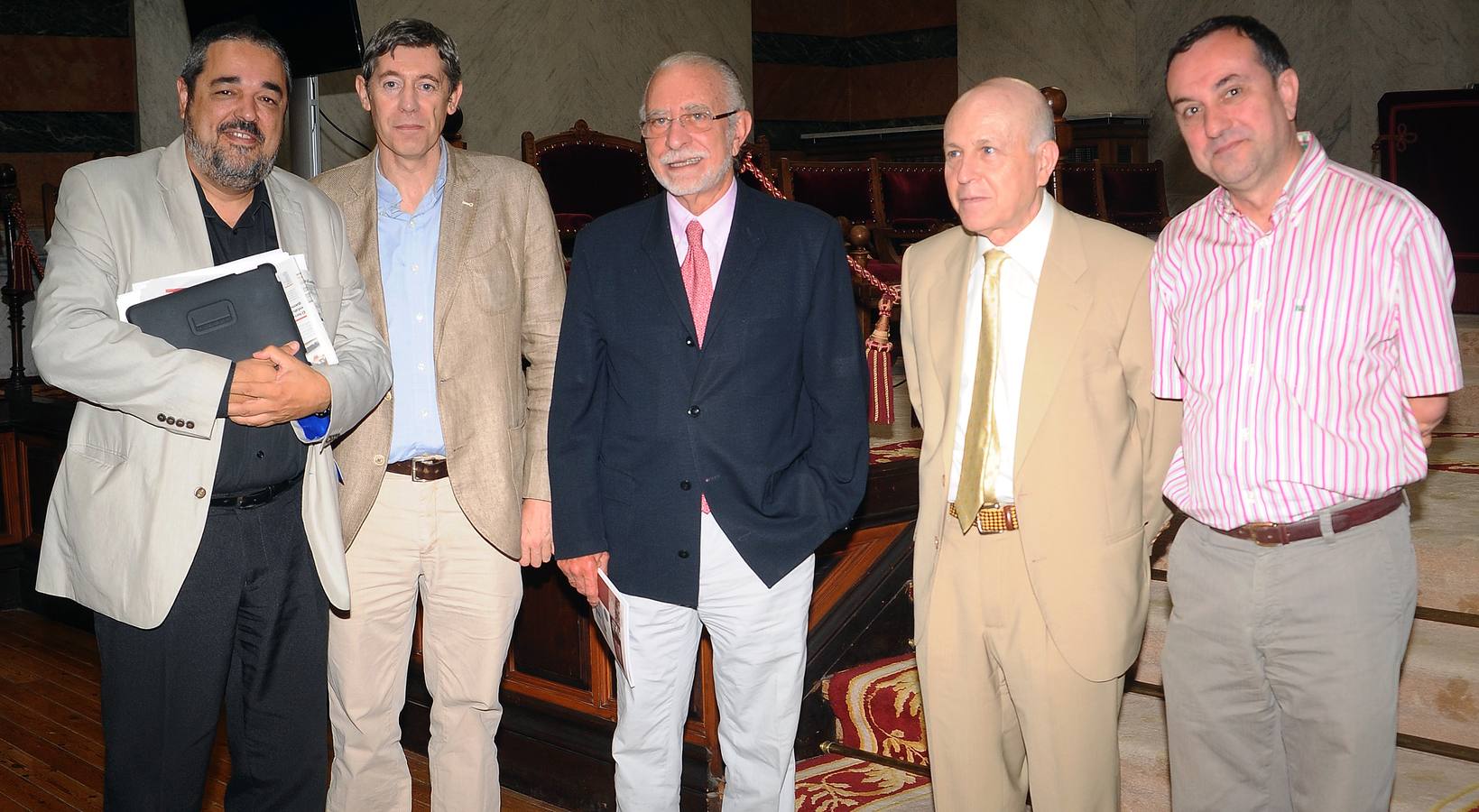 Carlos Aganzo participa en el ciclo de conferencias &#039;Escritores y escritoras en la RAE en su trescientos aniversario&#039;