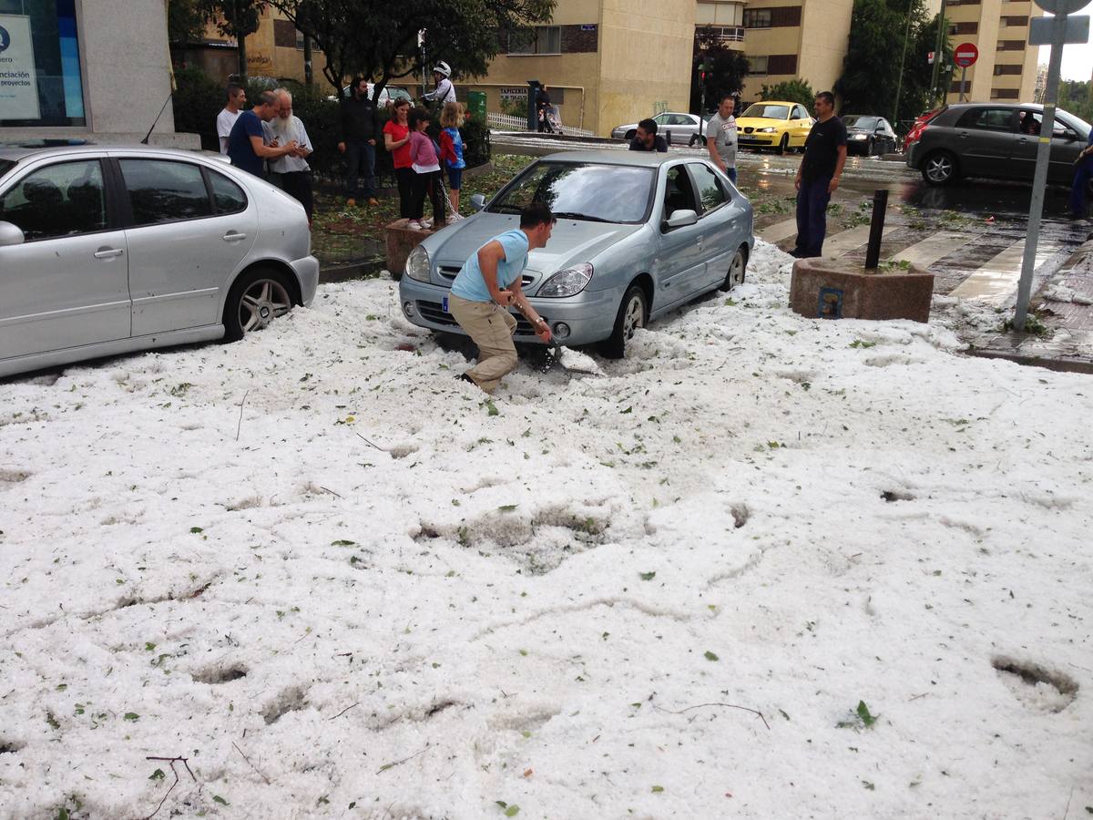 Una enorme granizada descarga sobre Madrid